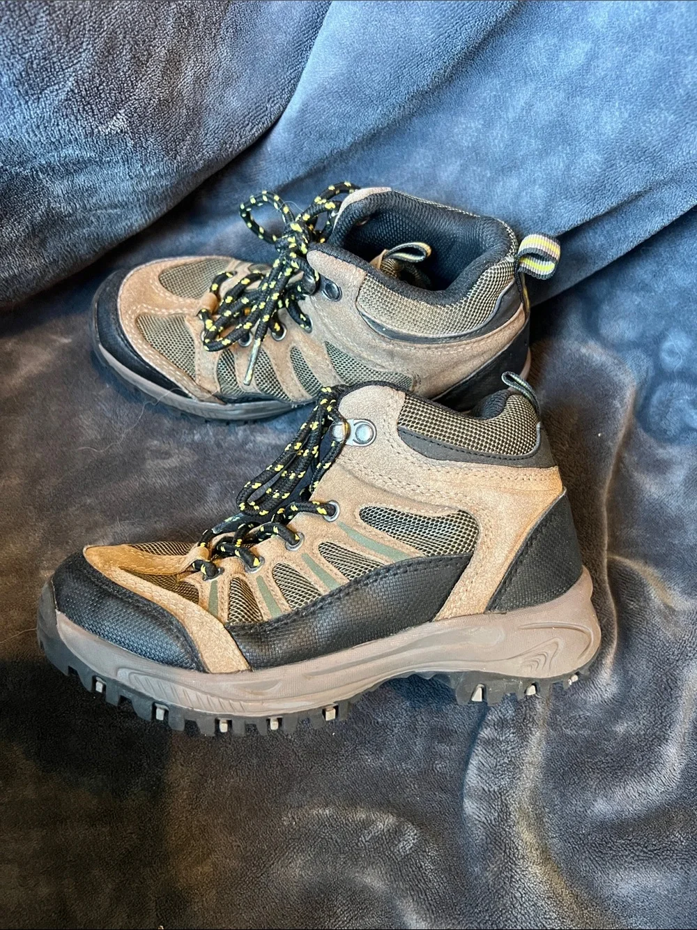 BearPaw wildwood Kids Hiking Boots